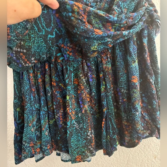 Free People Saturday Sun Mini Skirt Who is She
Combo 10 - Picture 10 of 16